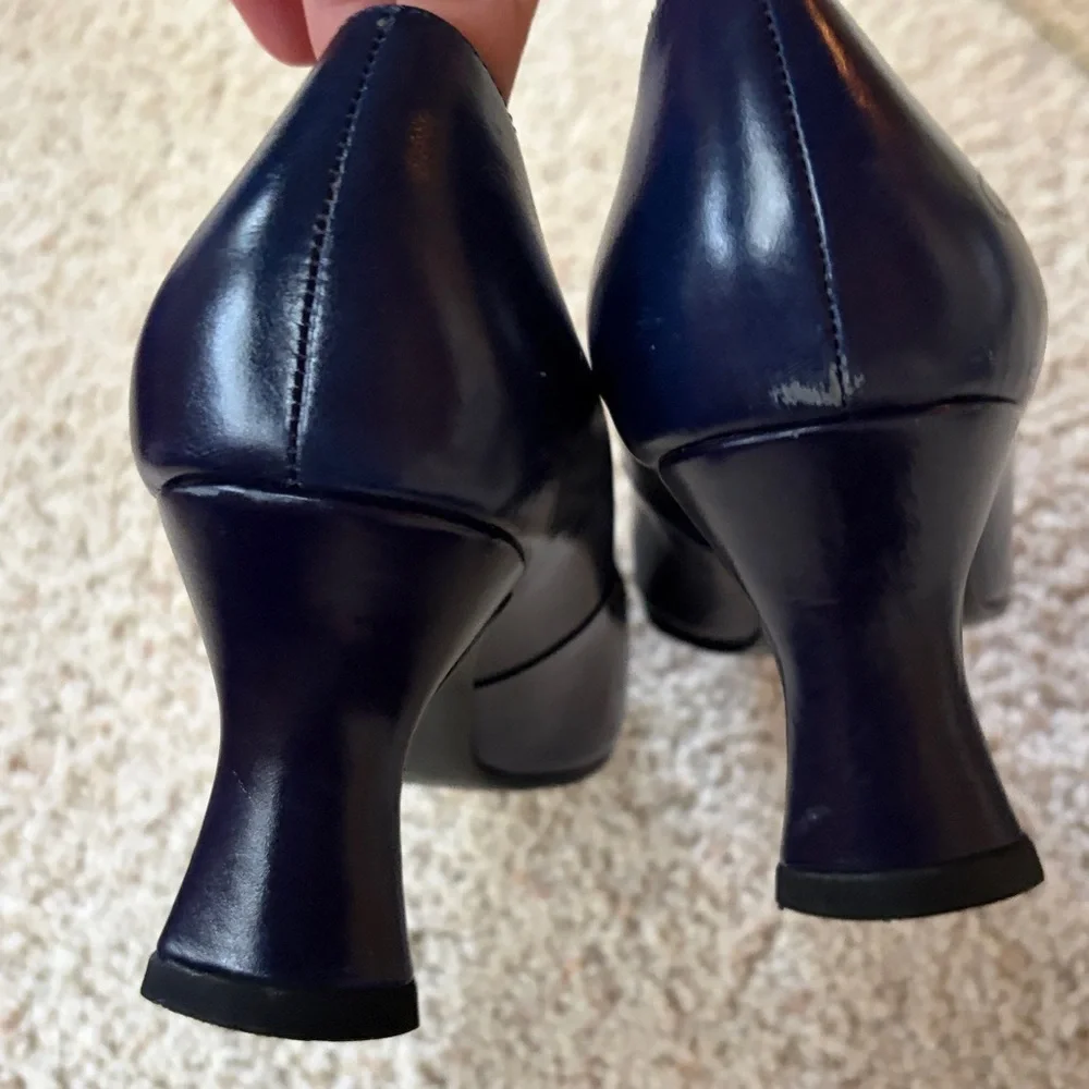 John Fluevog Big Presence Davis Classy Loafer Heels Black & Blue Leather 9.5 - Picture 10 of 13